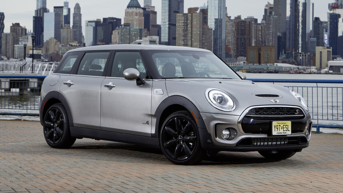 MINI CLUBMAN — особенности версии JCW