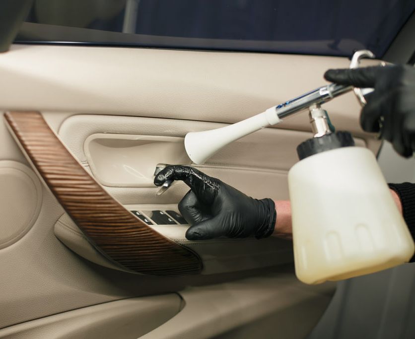 Подготовка авто к продаже. Мытье салона.