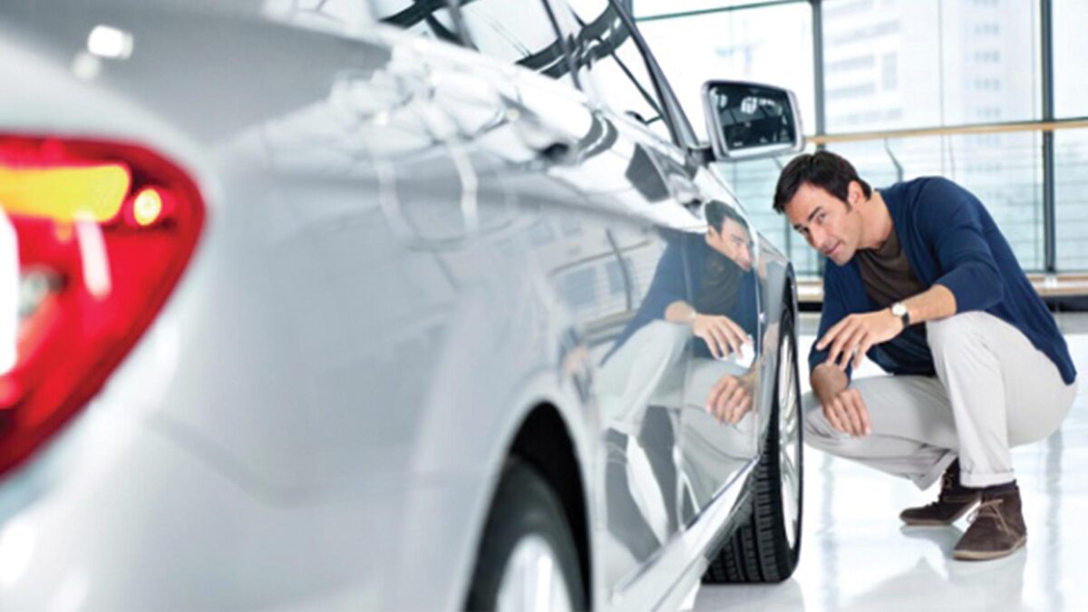 Какой автомобиль лучше купить для большой семьи?