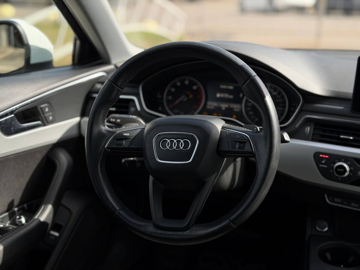 Audi A4 $photo_id