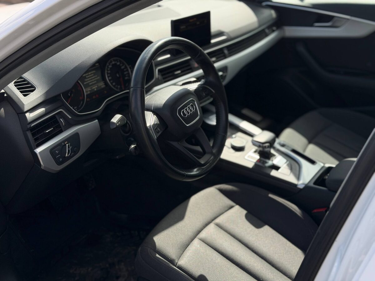 Audi A4 $photo_id