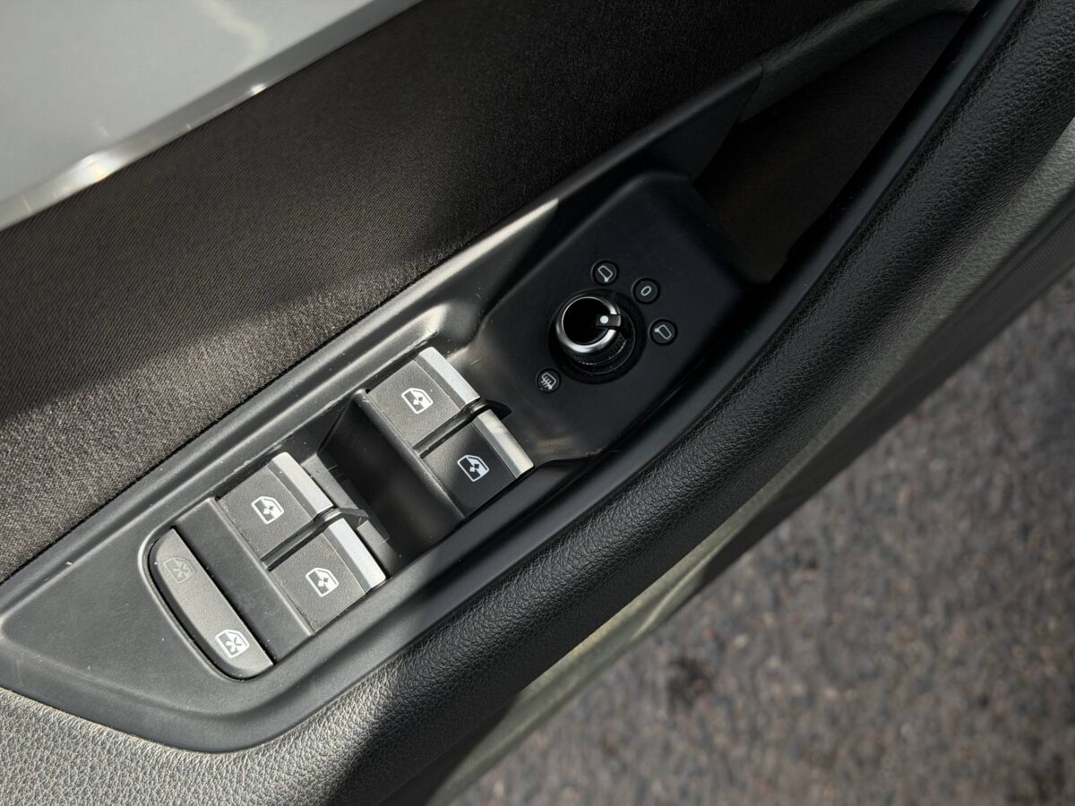 Audi A4 $photo_id