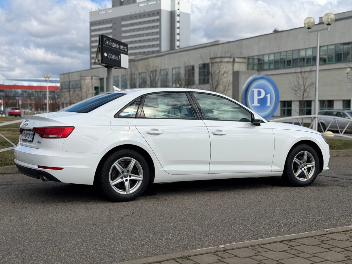 Audi A4 $photo_id