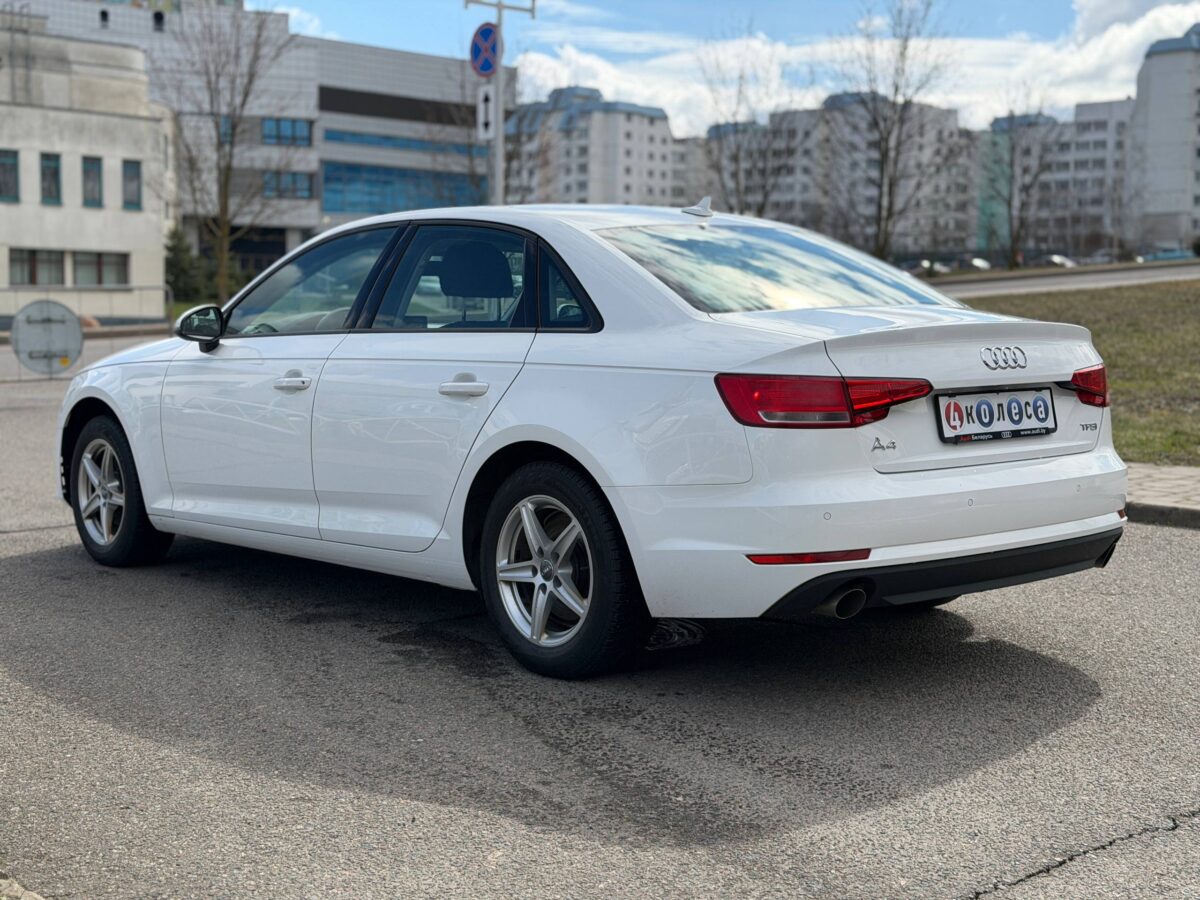 Audi A4 $photo_id