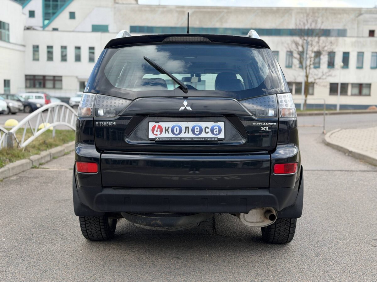 Mitsubishi Outlander $photo_id