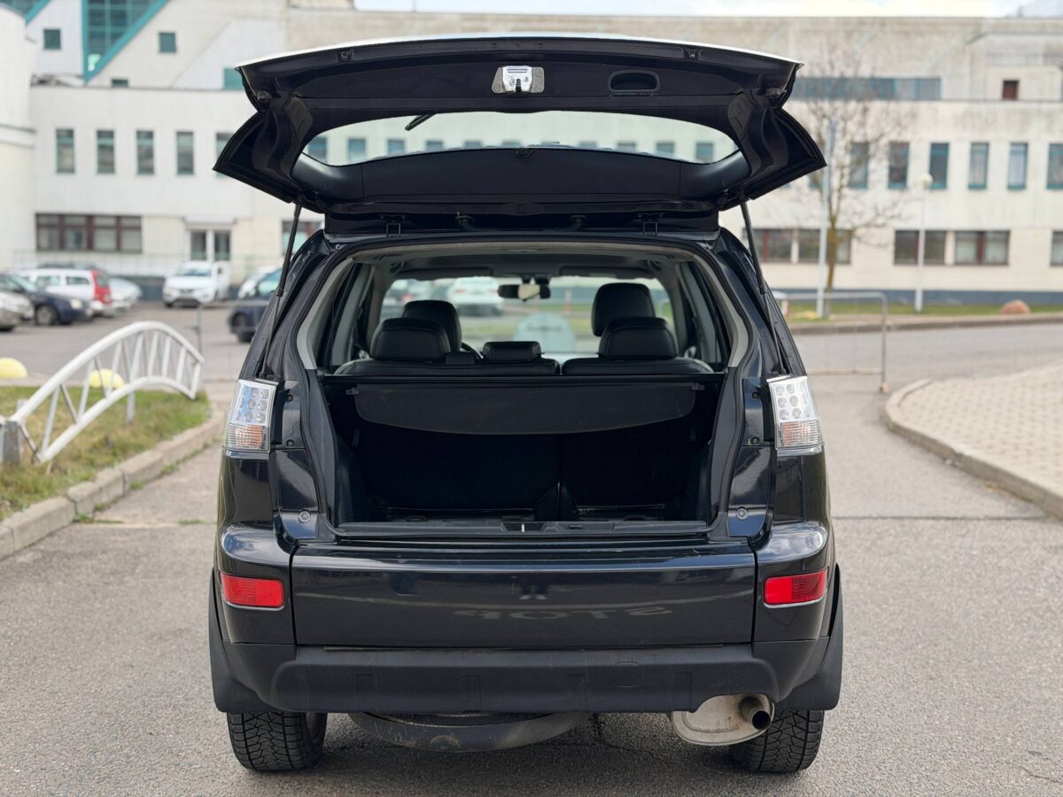 Mitsubishi Outlander $photo_id