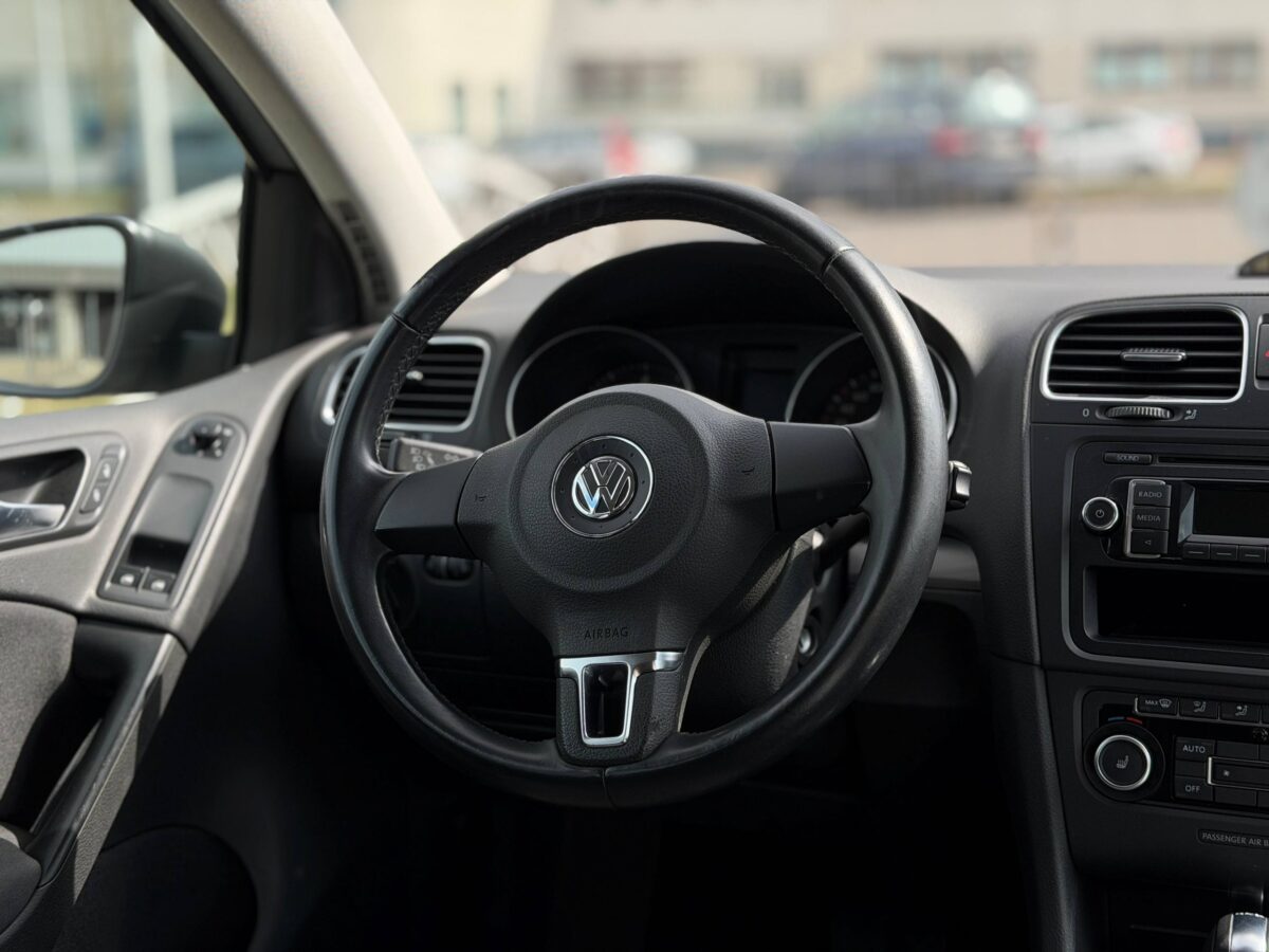 Volkswagen GolF $photo_id