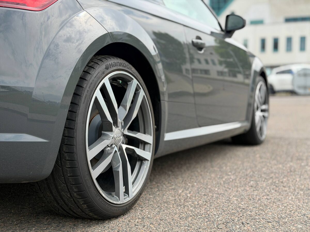 Audi TT $photo_id