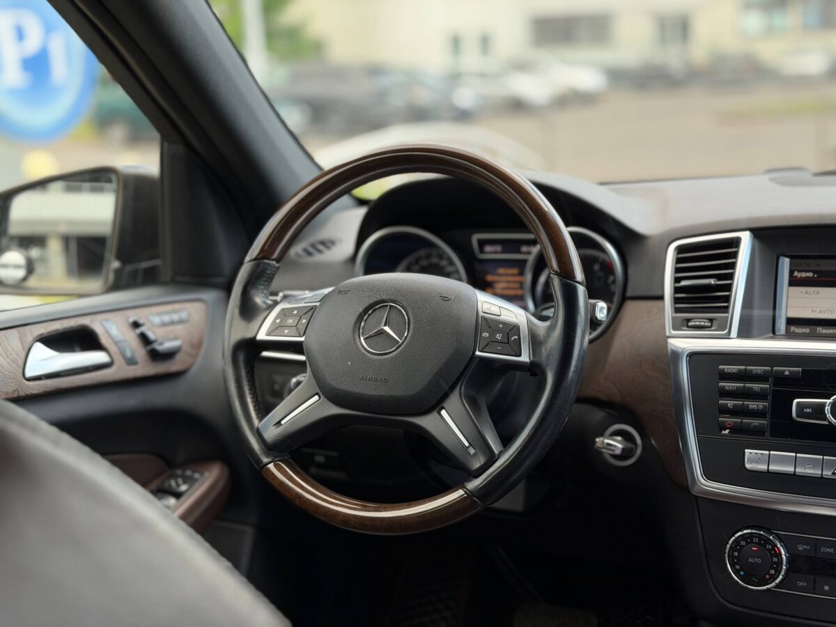 Mercedes-Benz M-Класс $photo_id
