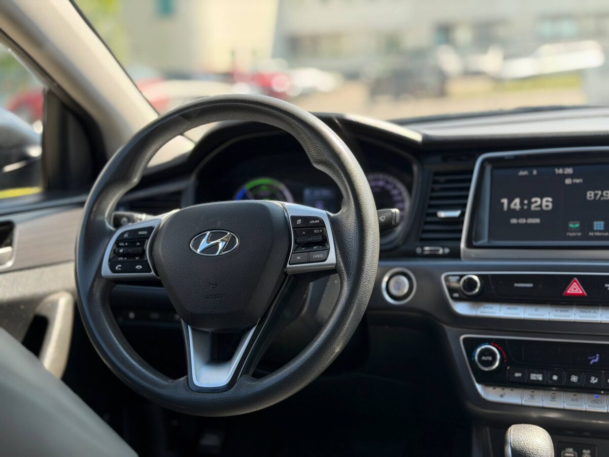Hyundai Sonata $photo_id