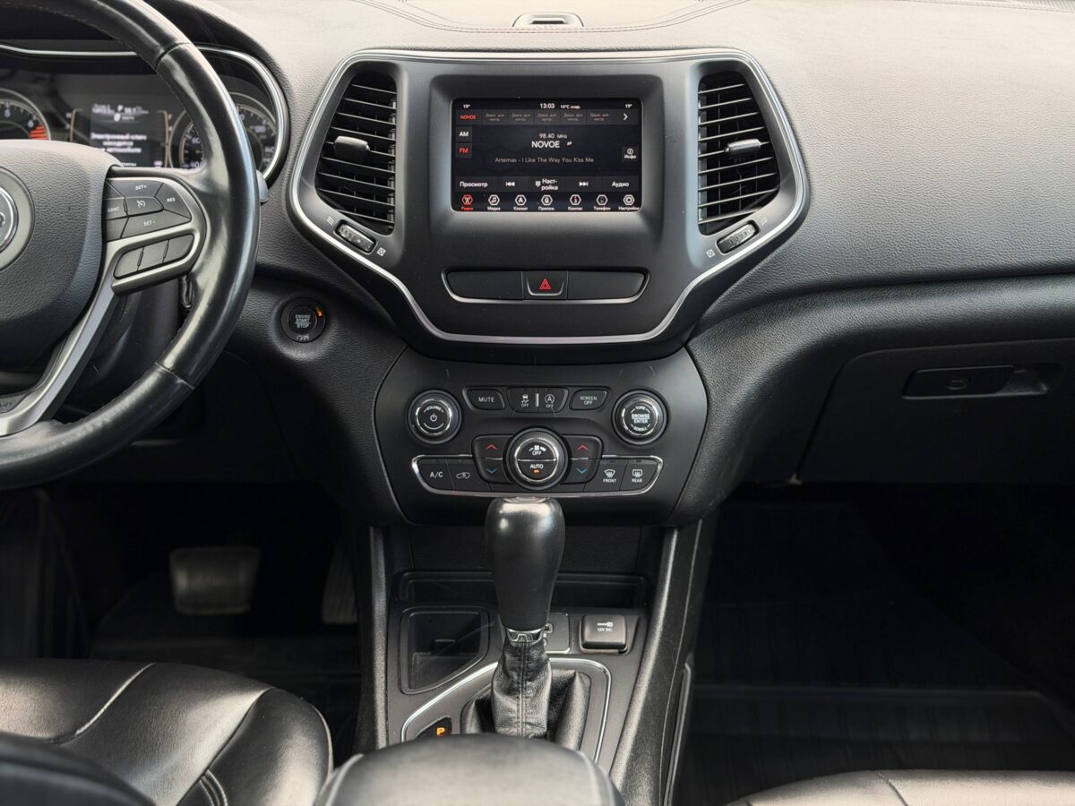Jeep Cherokee $photo_id