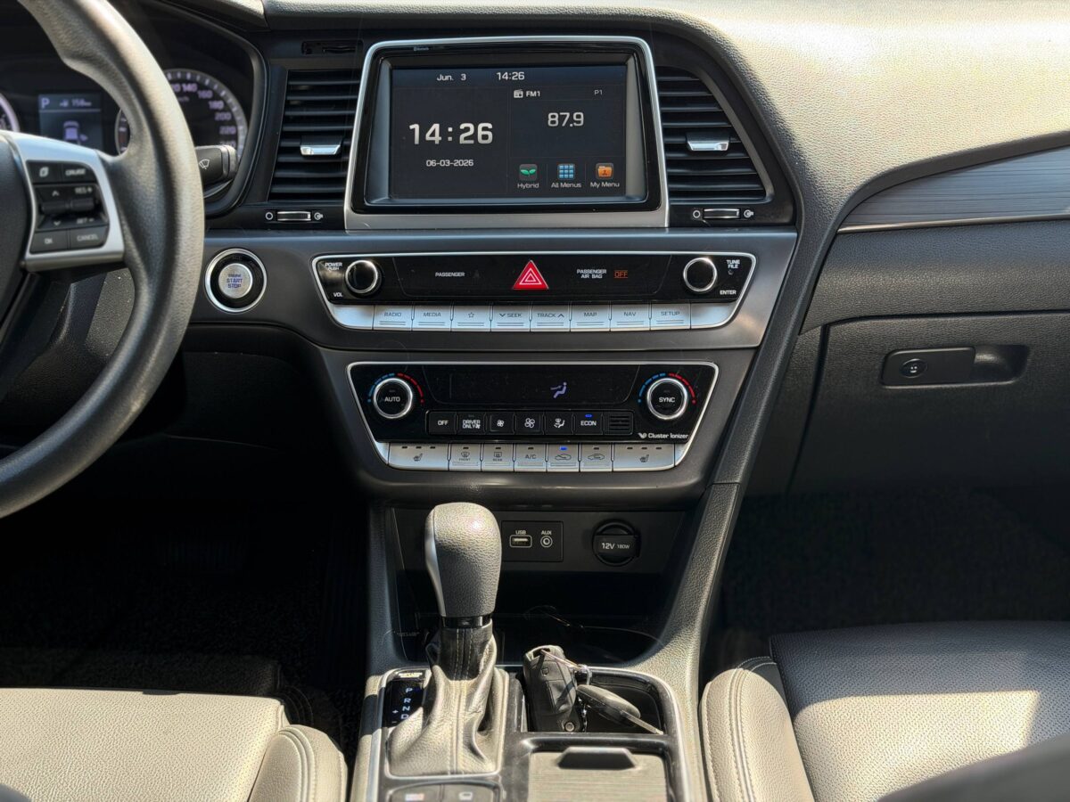 Hyundai Sonata $photo_id