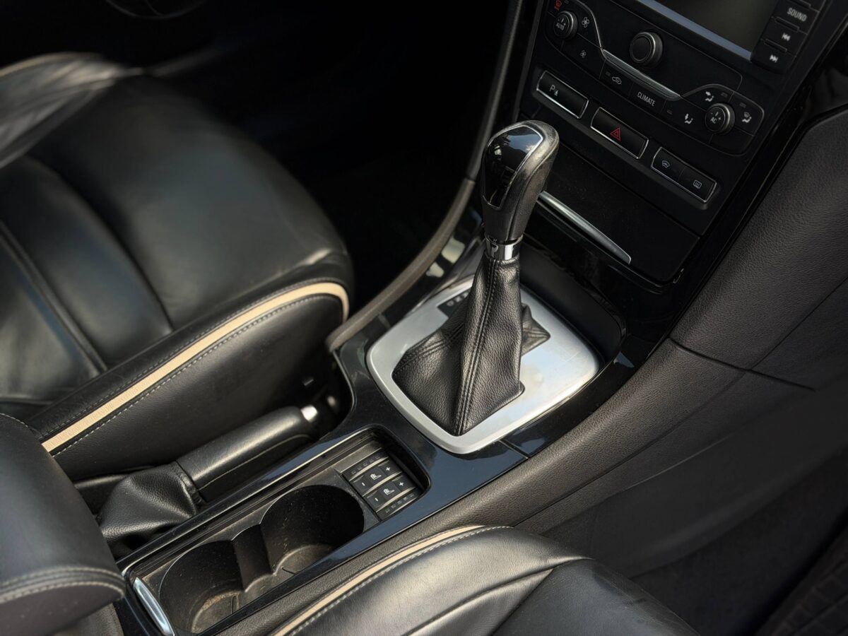 Ford Mondeo $photo_id
