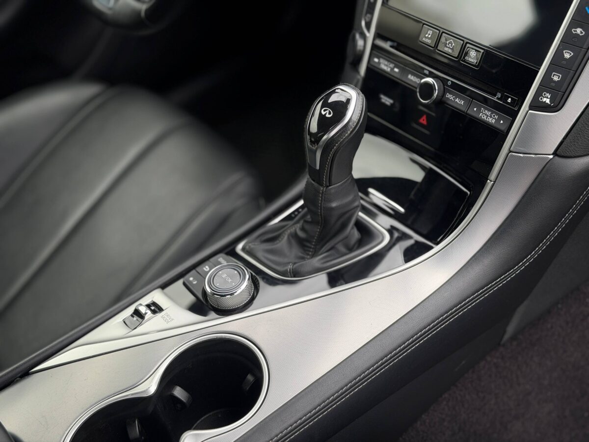 Infiniti Q60 $photo_id