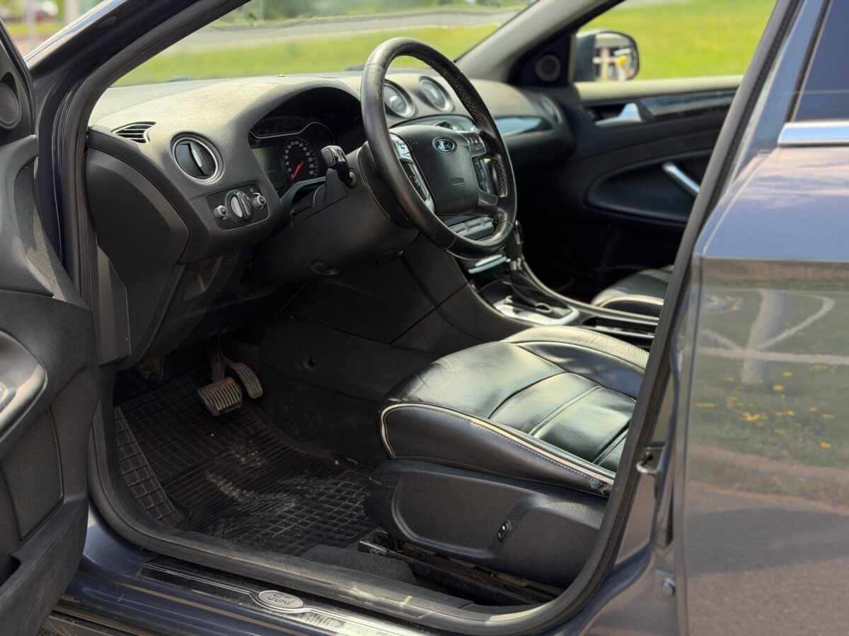 Ford Mondeo $photo_id
