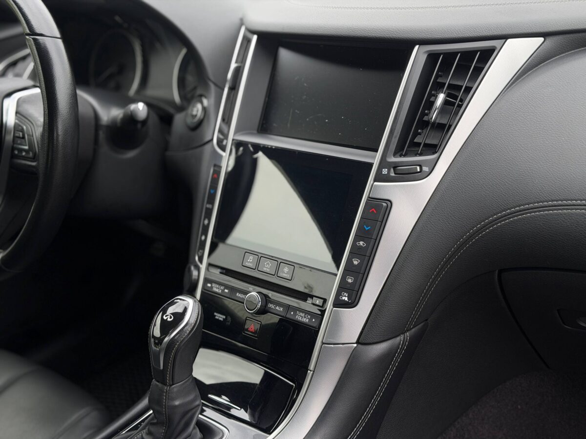 Infiniti Q60 $photo_id