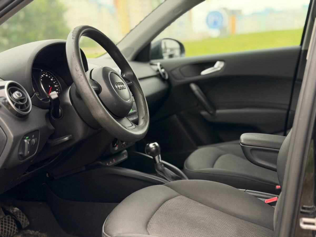 Audi A1 SPORTBACK $photo_id