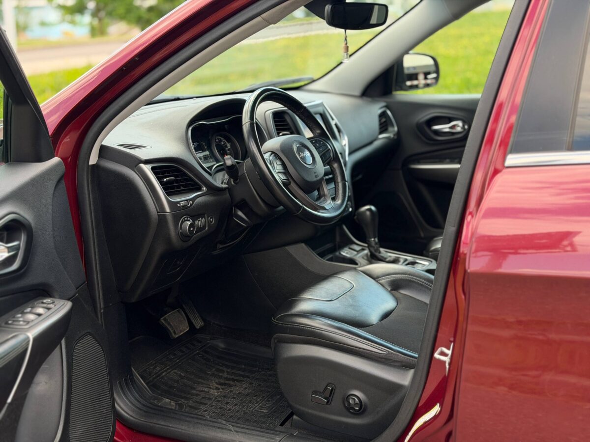 Jeep Cherokee $photo_id