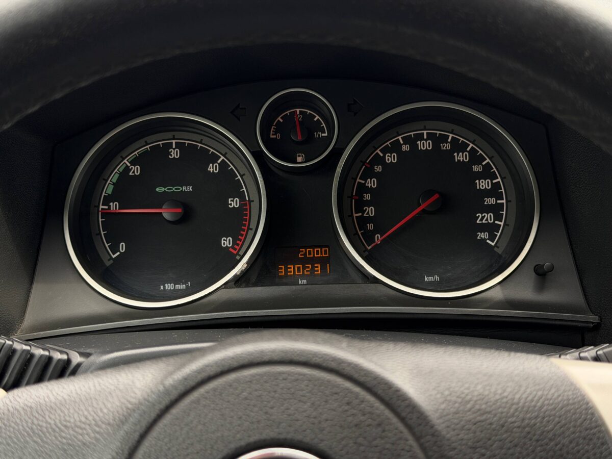 Opel Astra $photo_id