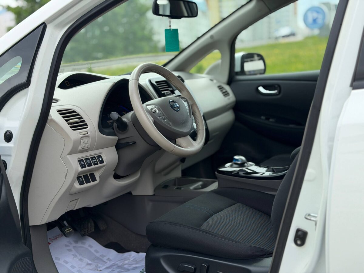 Nissan Leaf $photo_id