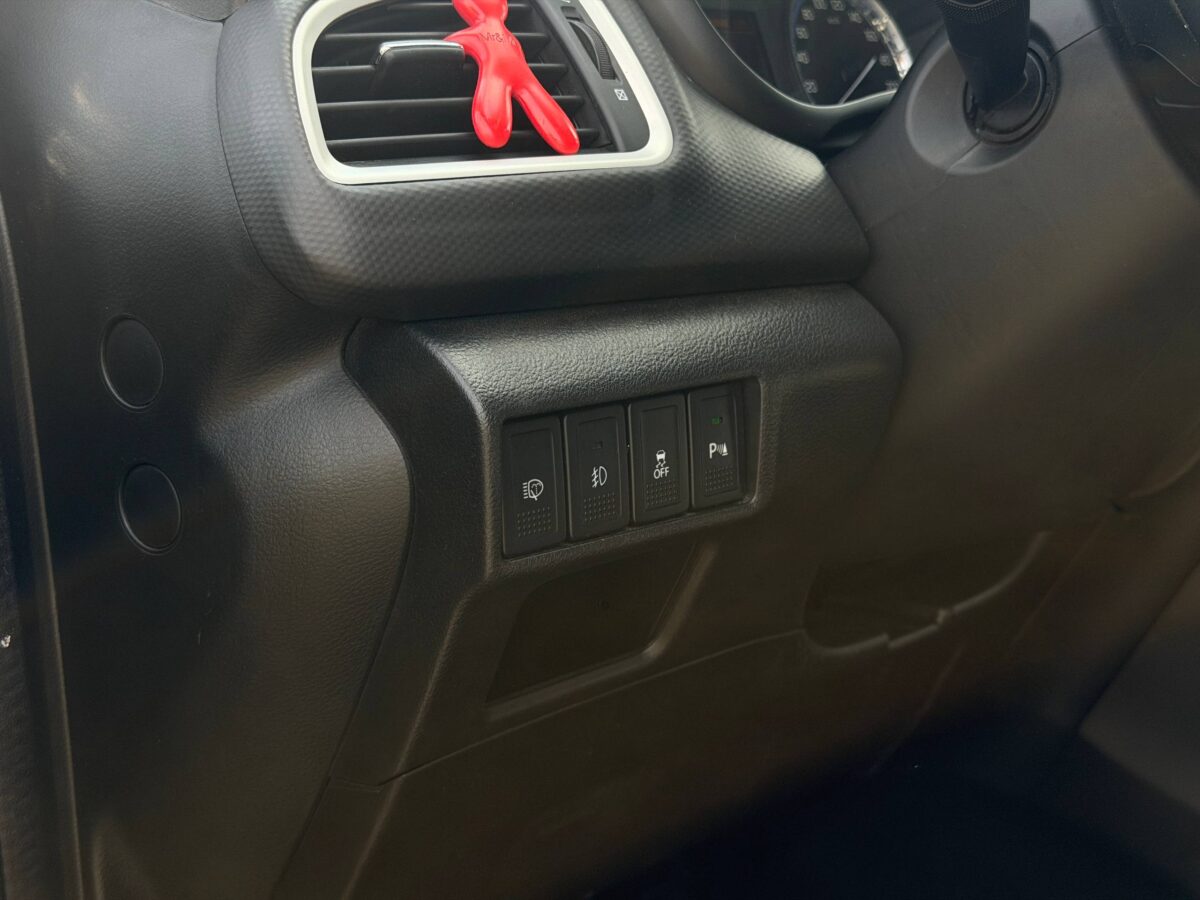 Suzuki SX4 $photo_id