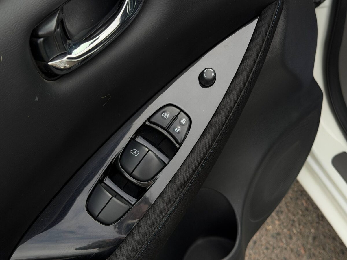 Nissan Leaf $photo_id