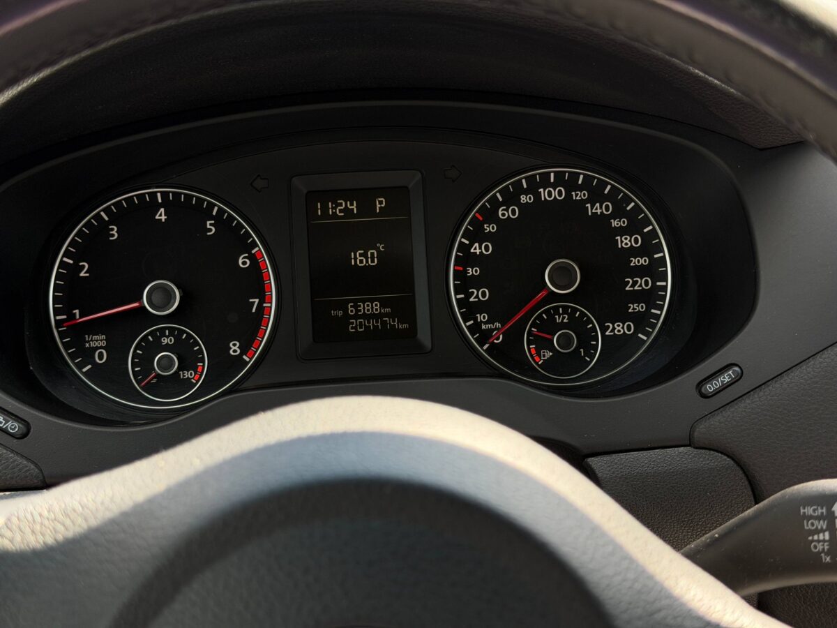 Volkswagen Jetta $photo_id