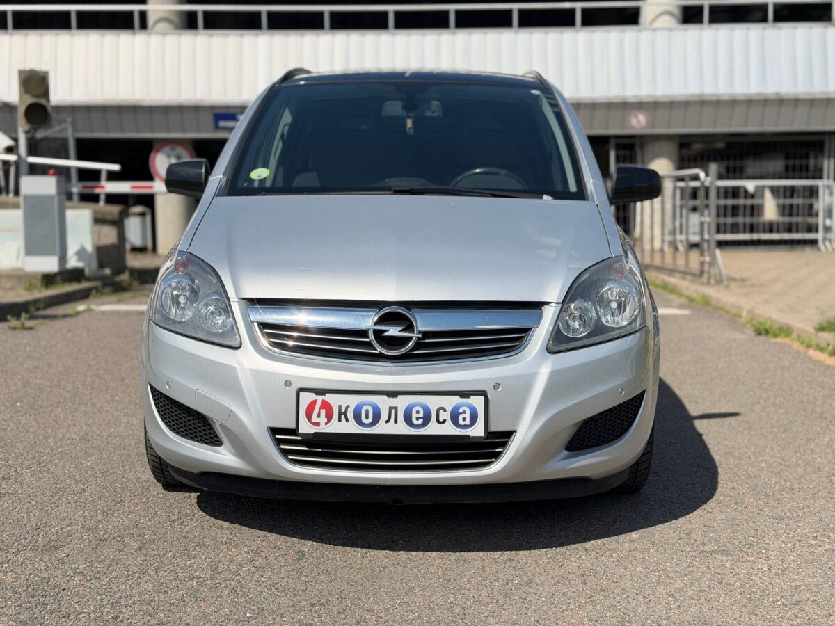 Opel Zafira $photo_id
