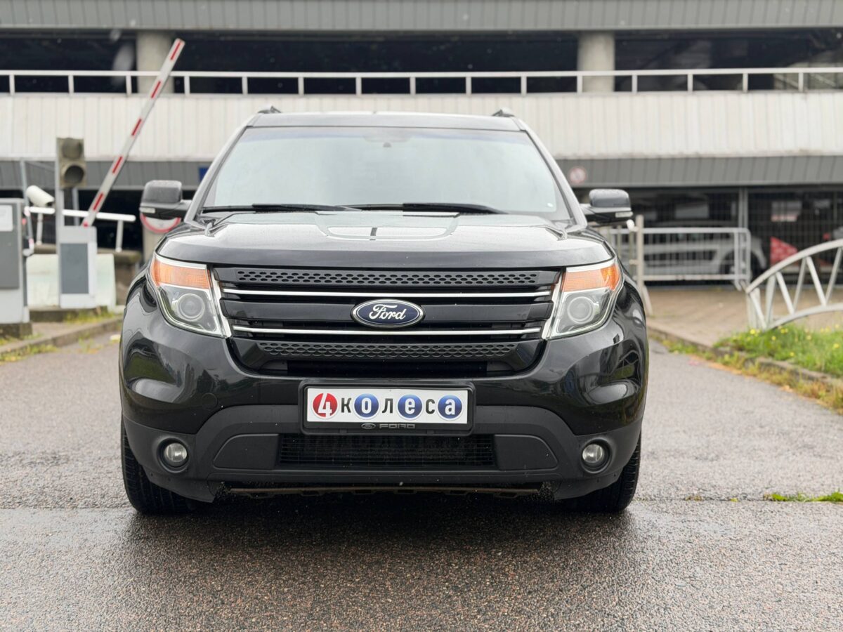 Ford Explorer $photo_id