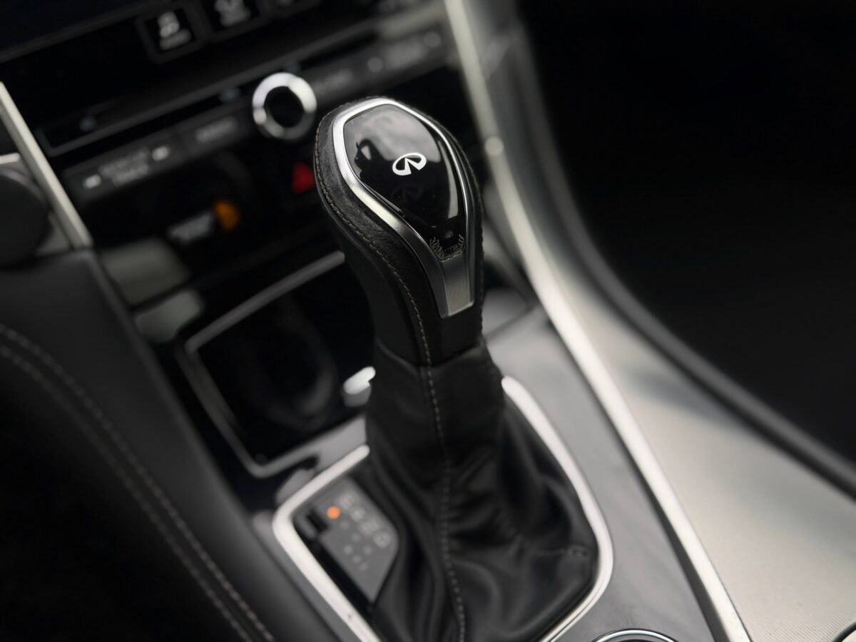 Infiniti Q60 $photo_id