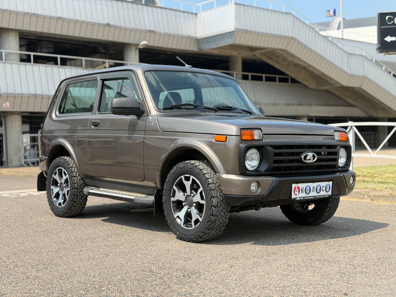 LADA NIVA LEGEND $photo_id