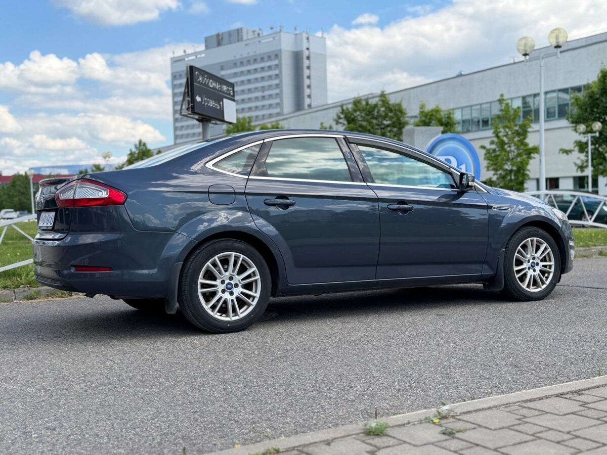 Ford Mondeo $photo_id