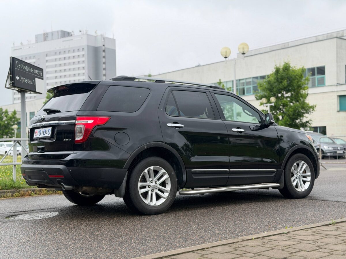 Ford Explorer $photo_id
