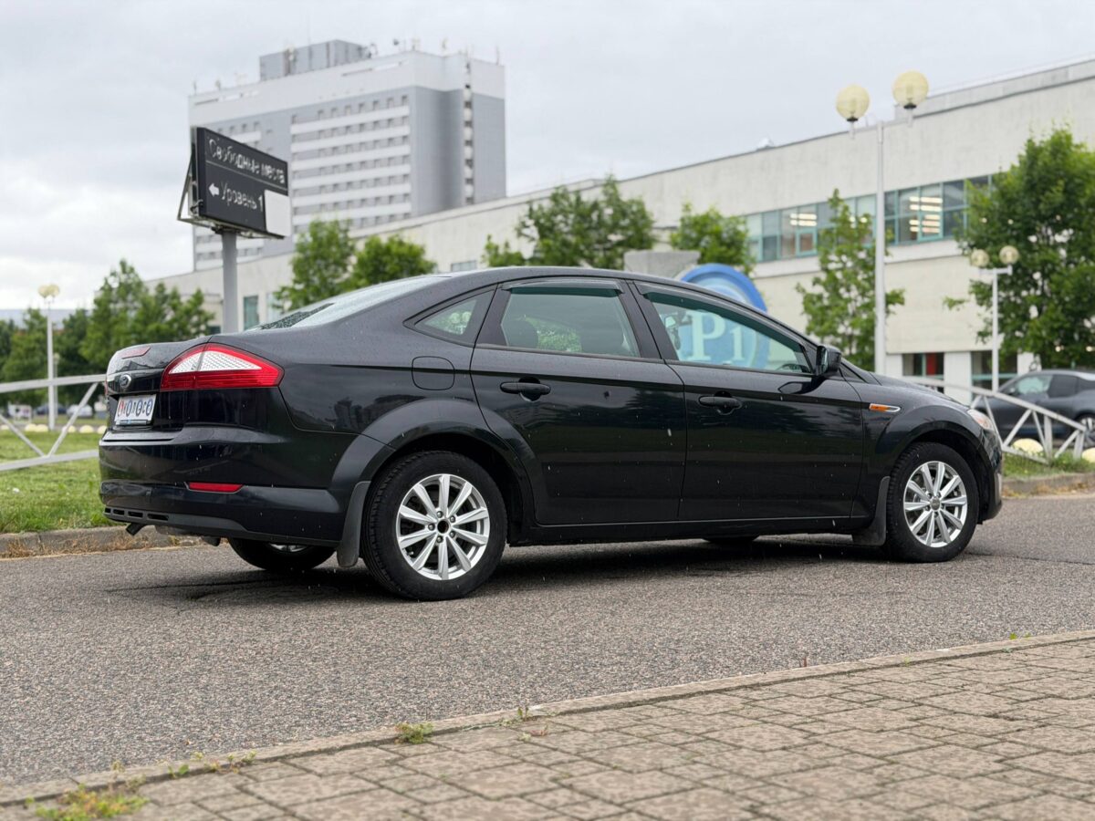 Ford Mondeo $photo_id