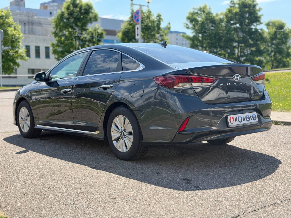 Hyundai Sonata $photo_id
