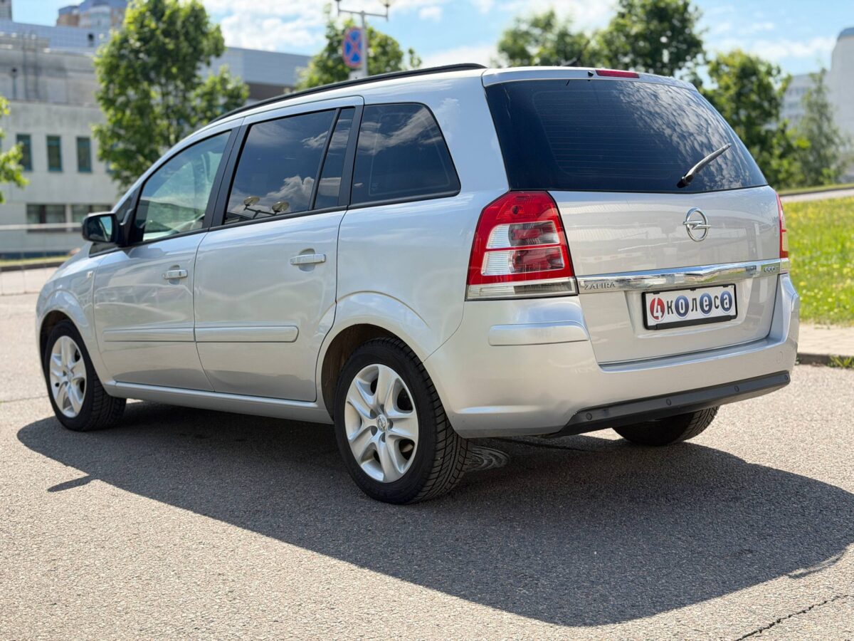 Opel Zafira $photo_id