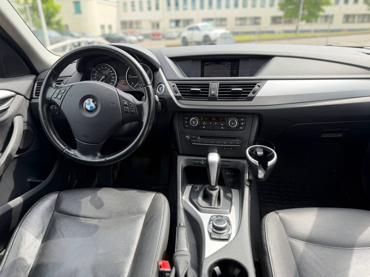 BMW X1 $photo_id