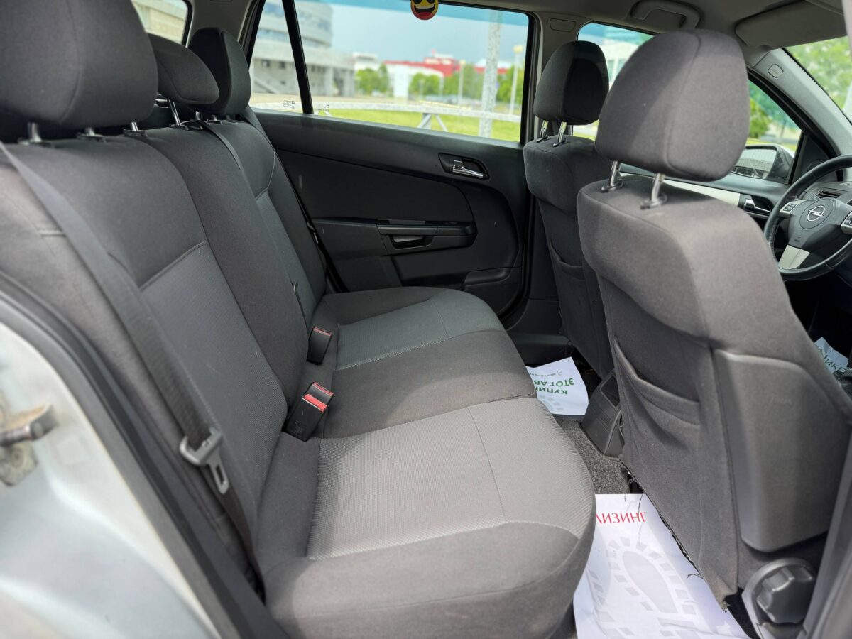 Opel Astra $photo_id