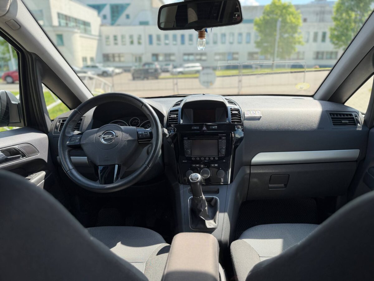 Opel Zafira $photo_id