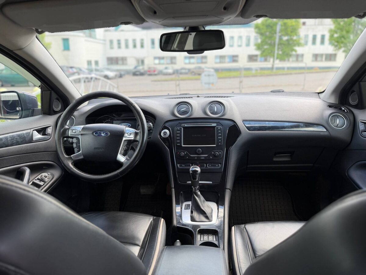 Ford Mondeo $photo_id