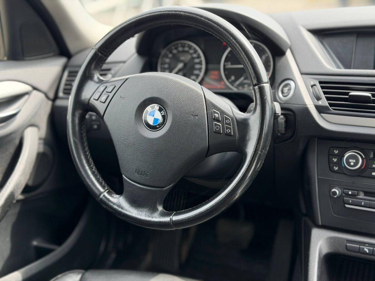 BMW X1 $photo_id