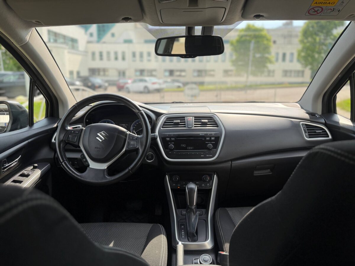 Suzuki SX4 $photo_id