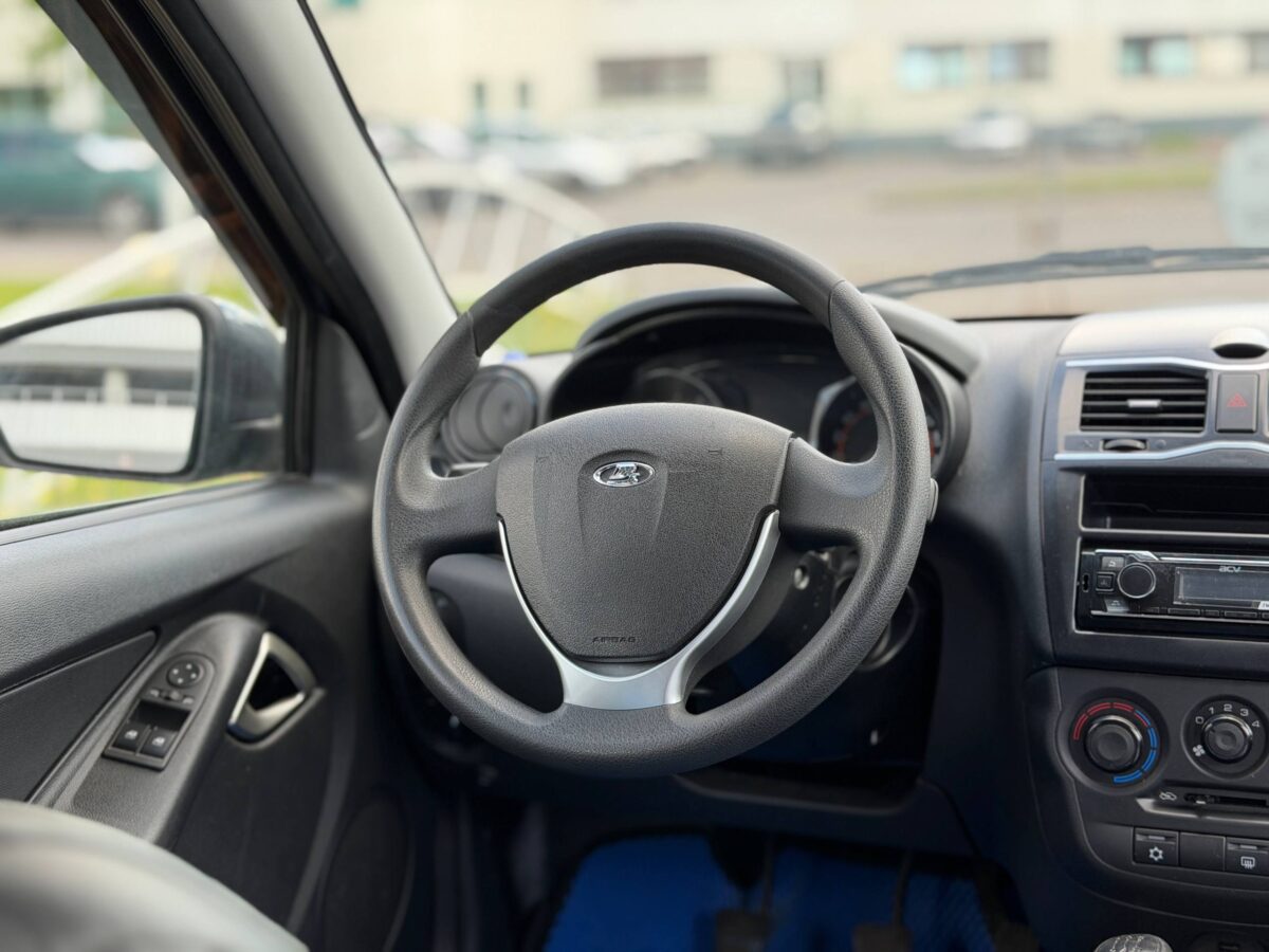 Lada Granta $photo_id