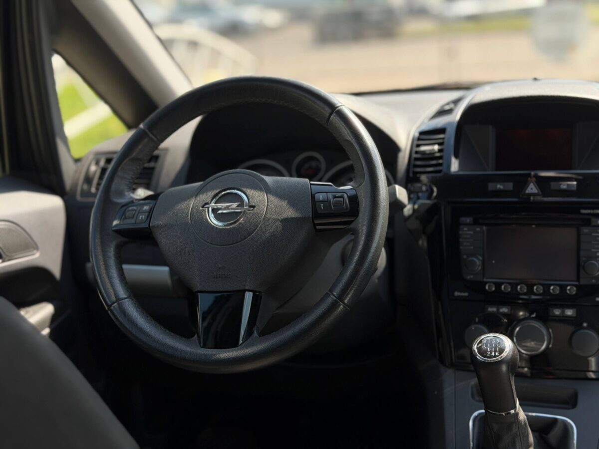 Opel Zafira $photo_id