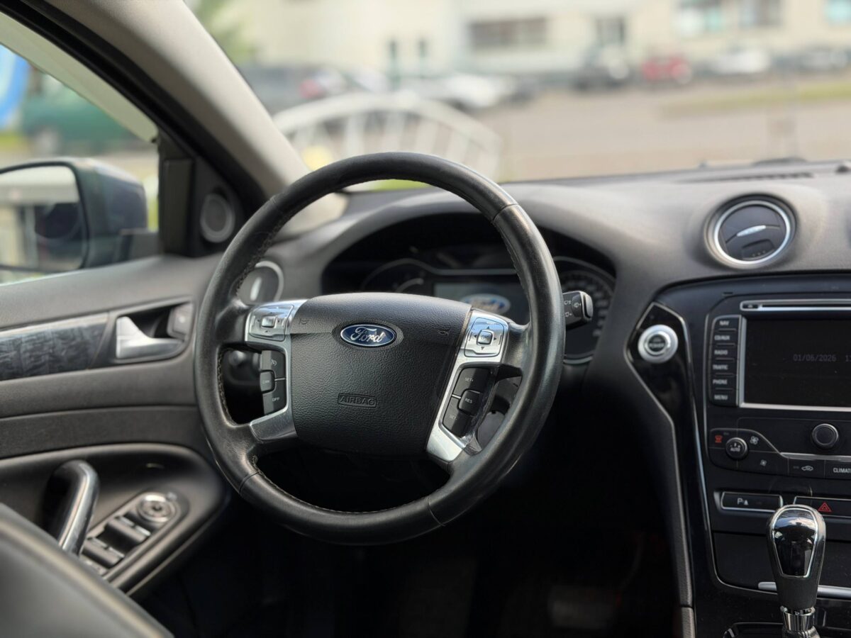 Ford Mondeo $photo_id