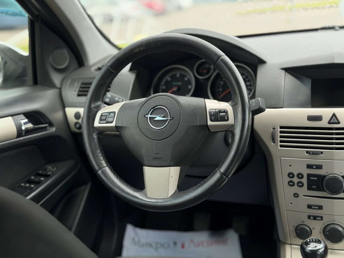 Opel Astra $photo_id
