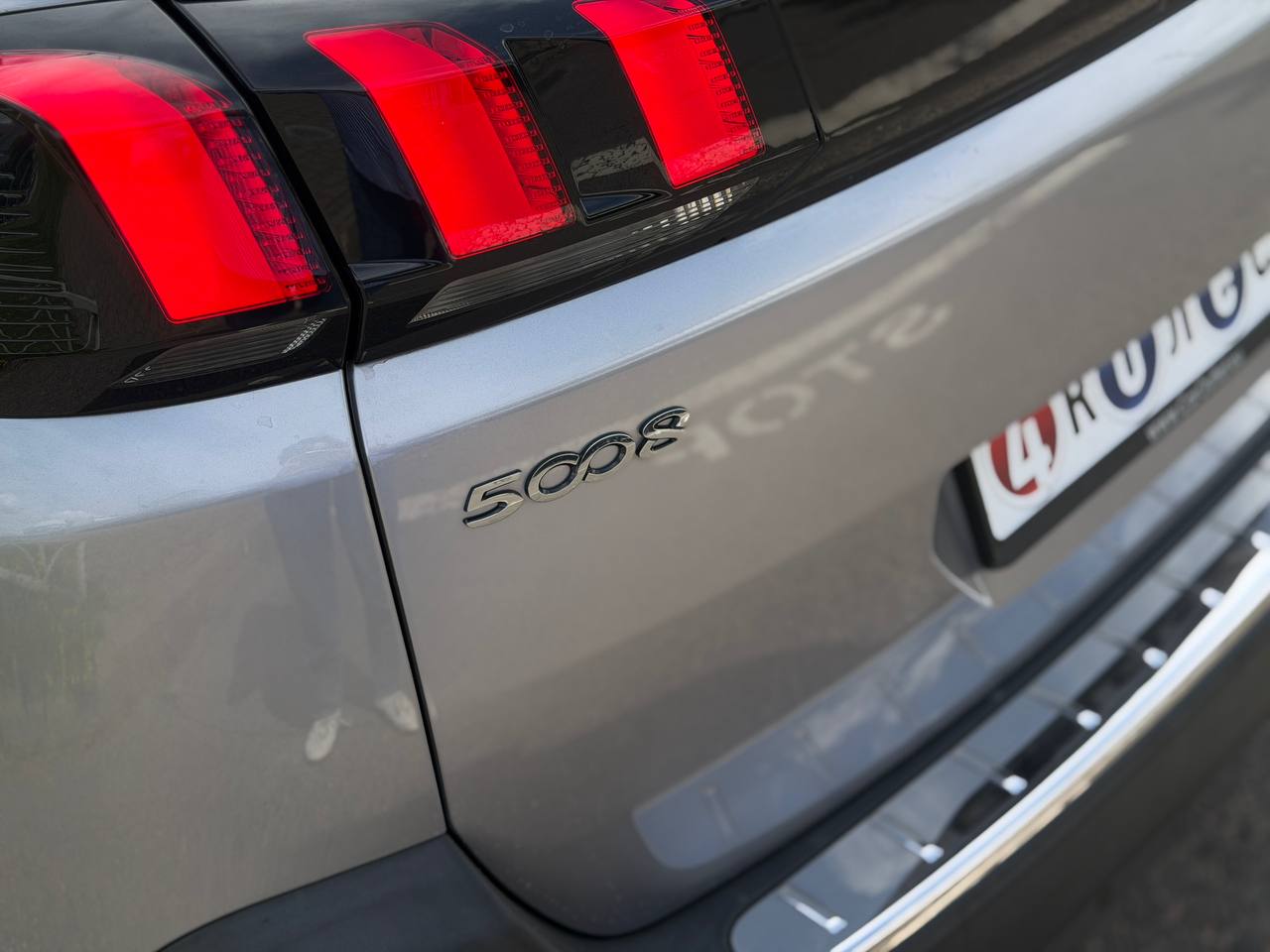 Peugeot 5008