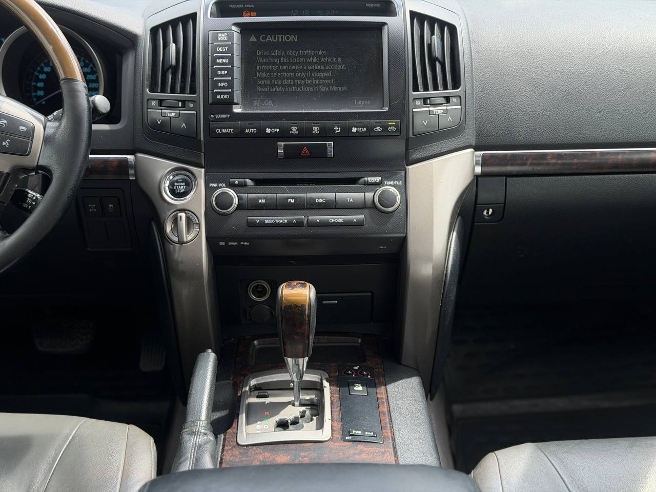 Toyota Land- Cruiser 200