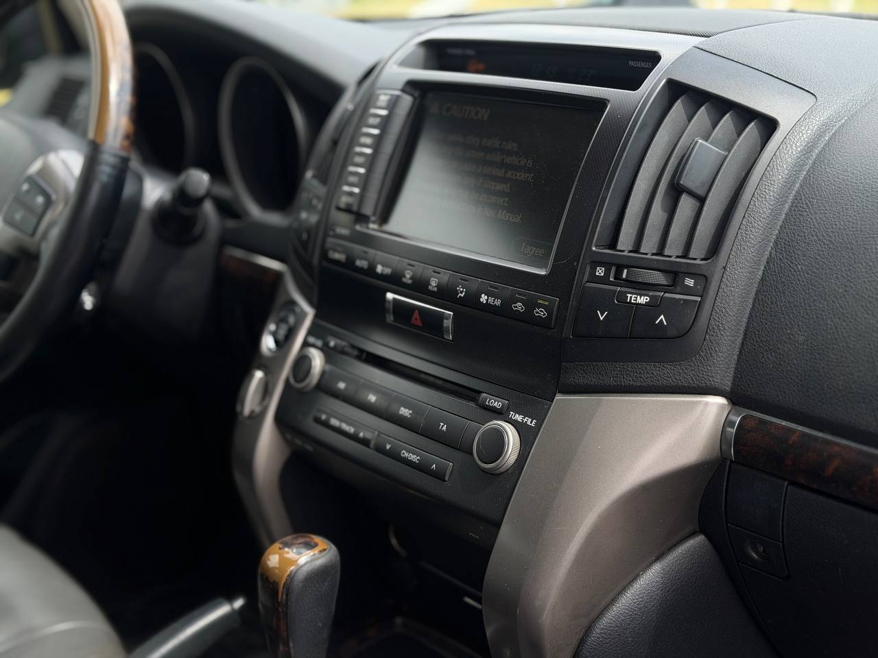 Toyota Land- Cruiser 200