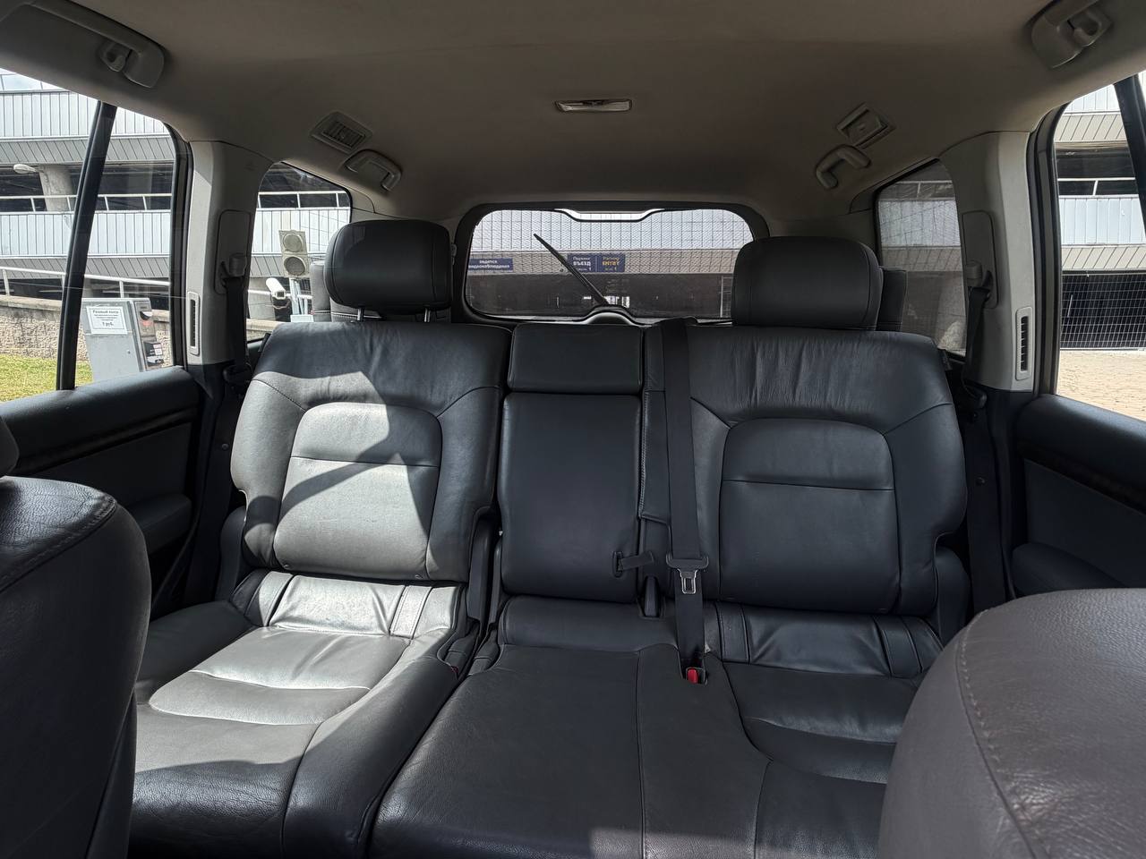 Toyota Land- Cruiser 200